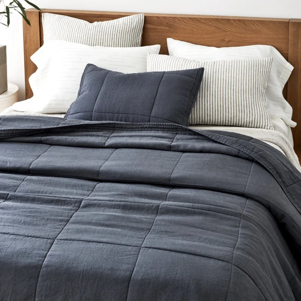 West Elm Quilt Full/Queen